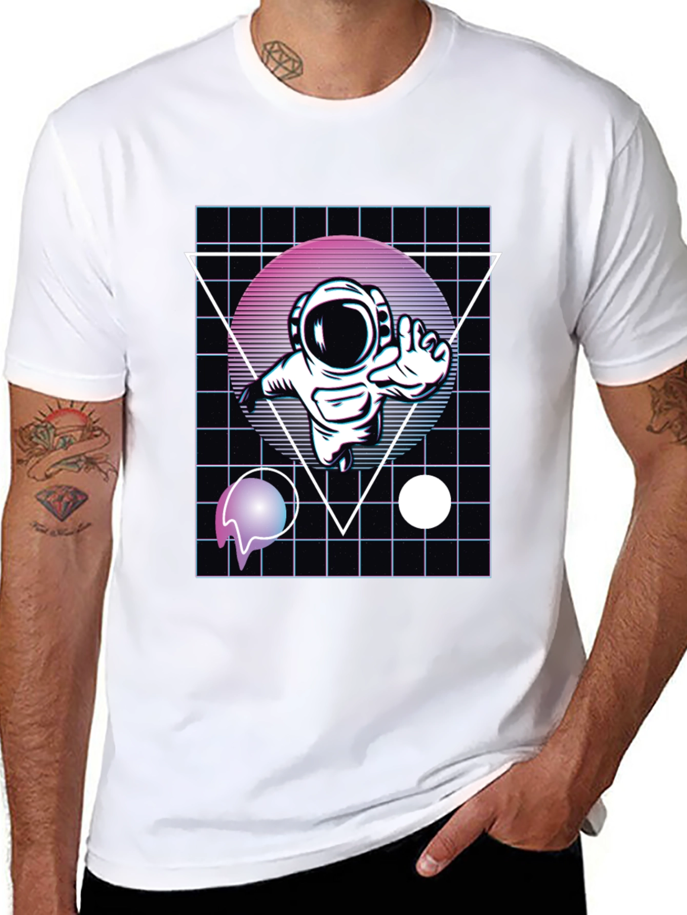 Retro Astronaut Graphic Tee - Cool Space Design