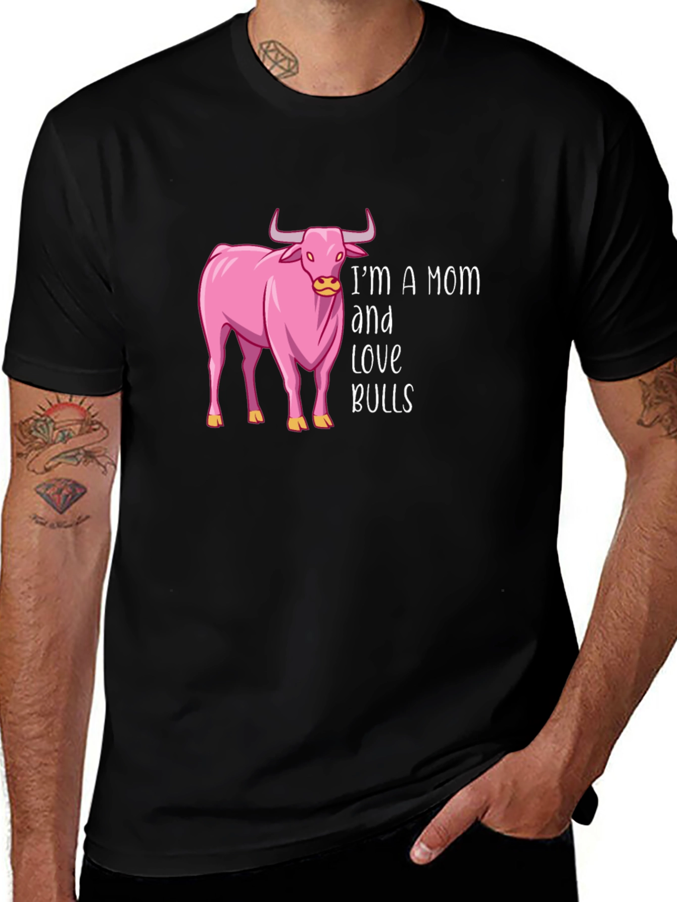 Im A Mom and Love Bulls T-Shirt