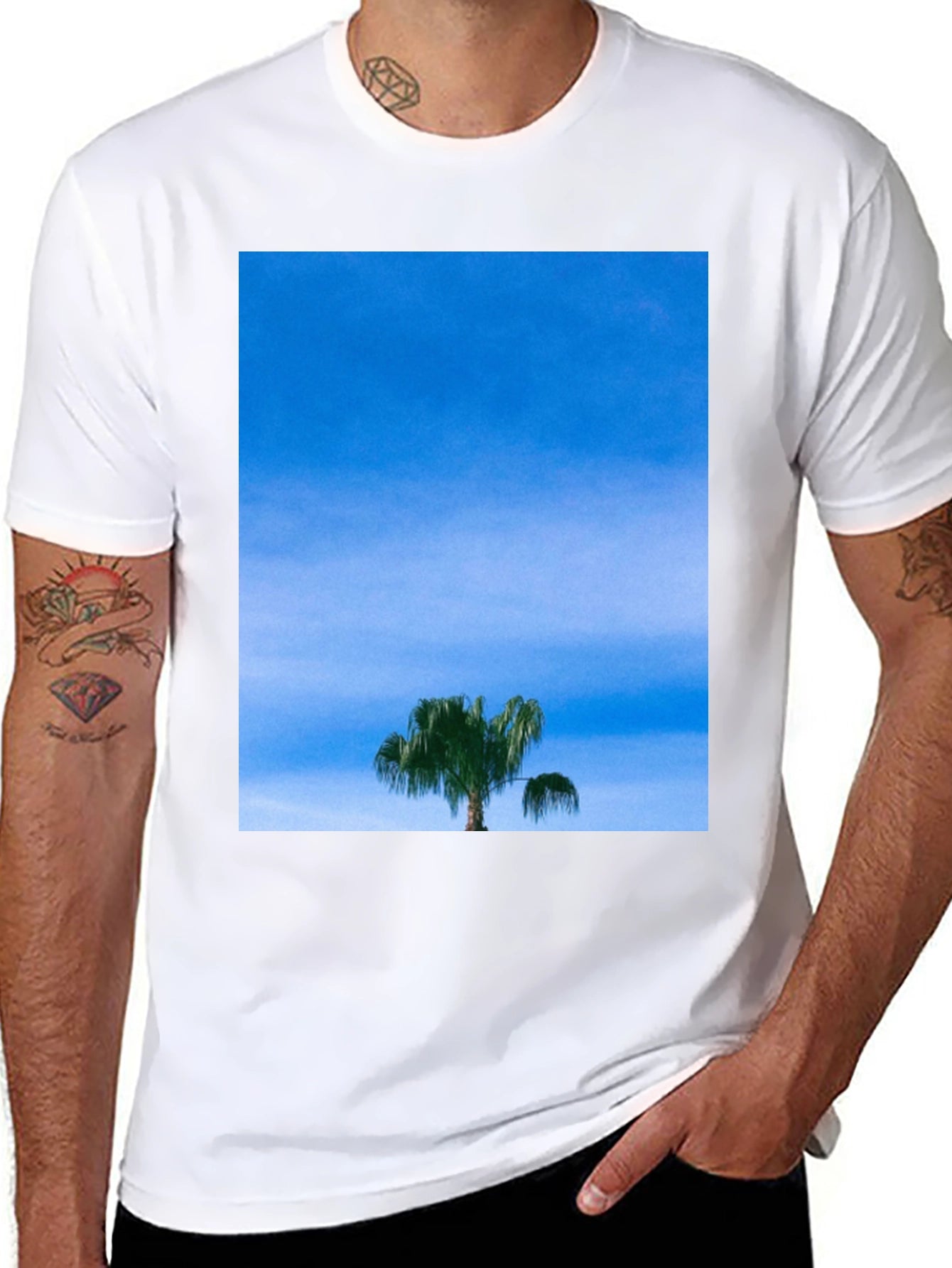 Palm Tree Sky Graphic Tee - Casual Comfort