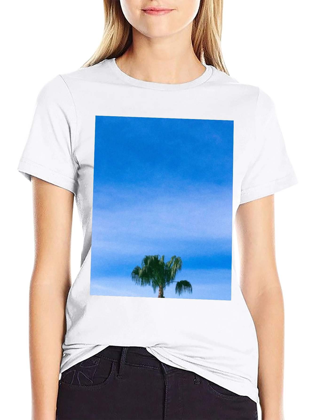 Palm Tree Sky Graphic Tee - Casual Comfort