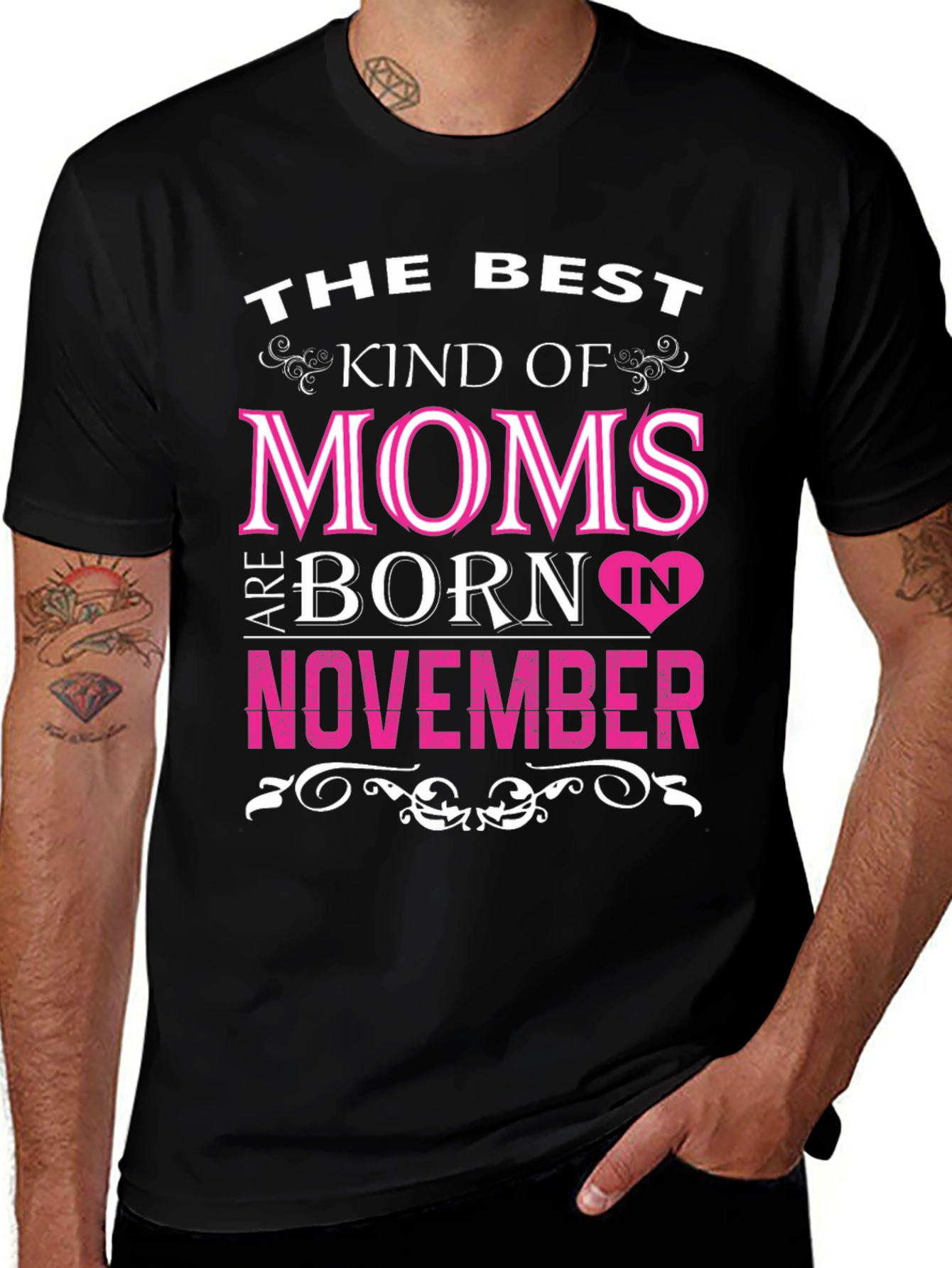 Best Moms Born in November T-Shirt