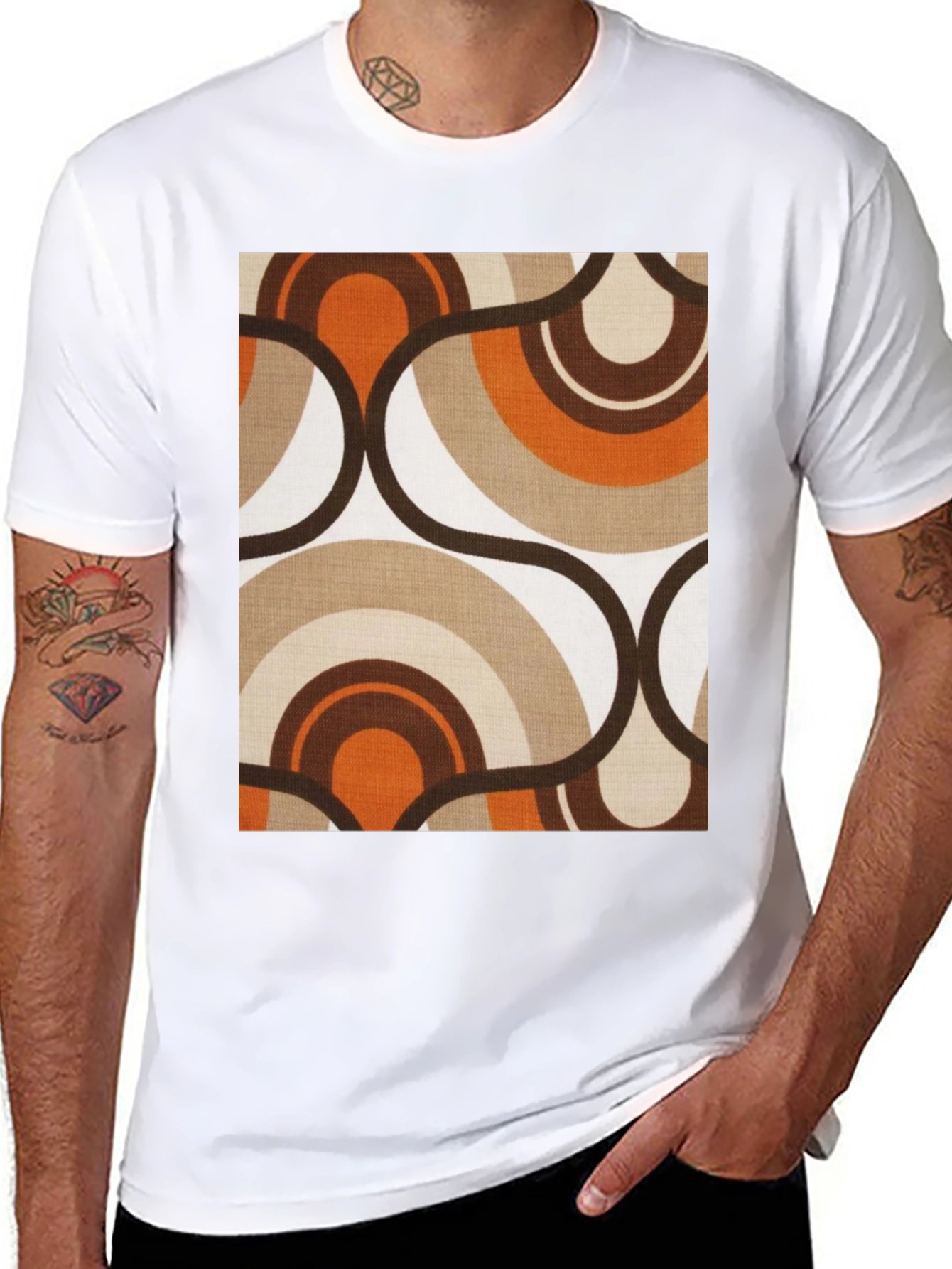 Retro Pattern Tee - 70s Style Black T-Shirt