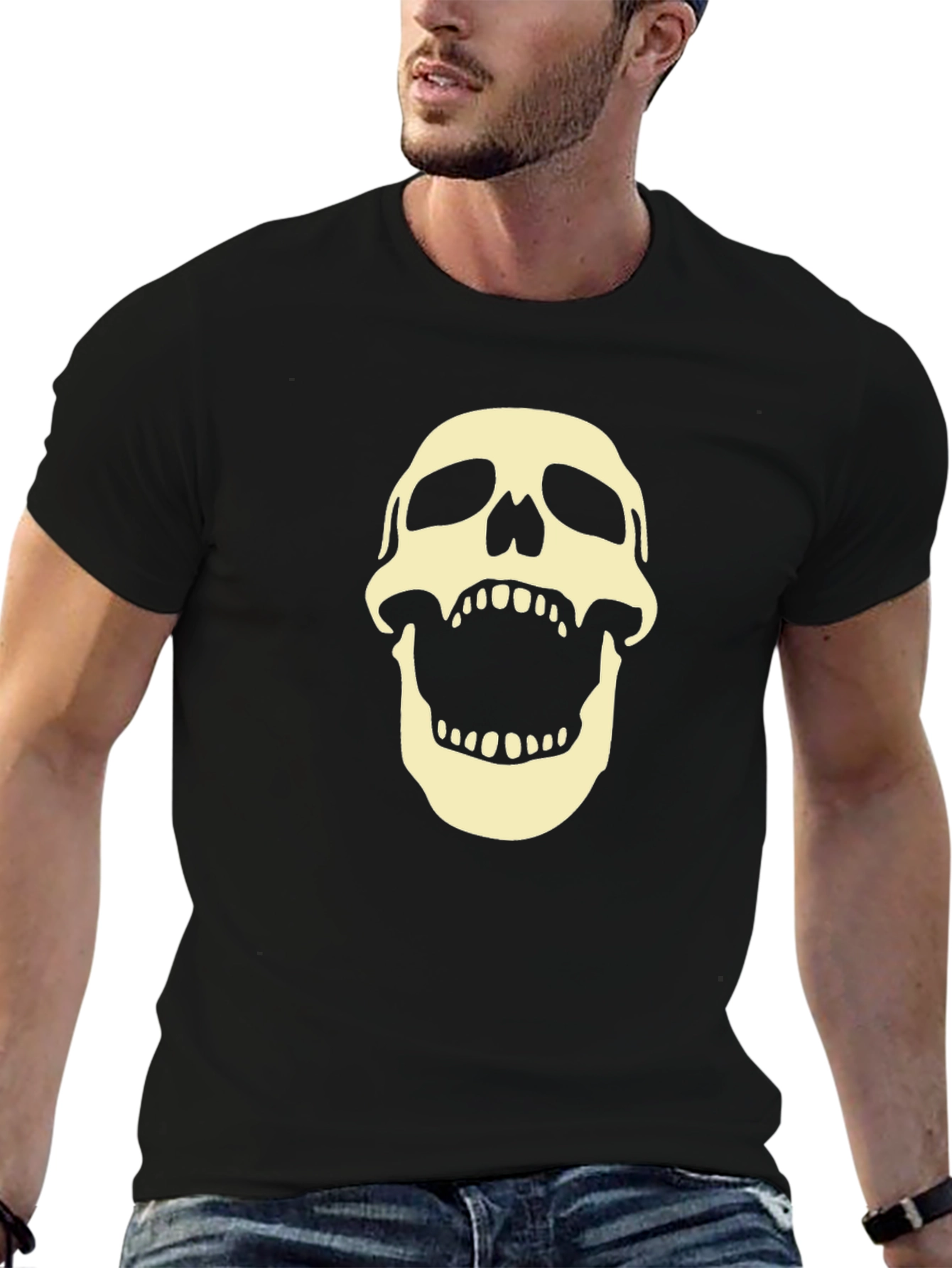 Skull Graphic Tee - Bold Black T-Shirt