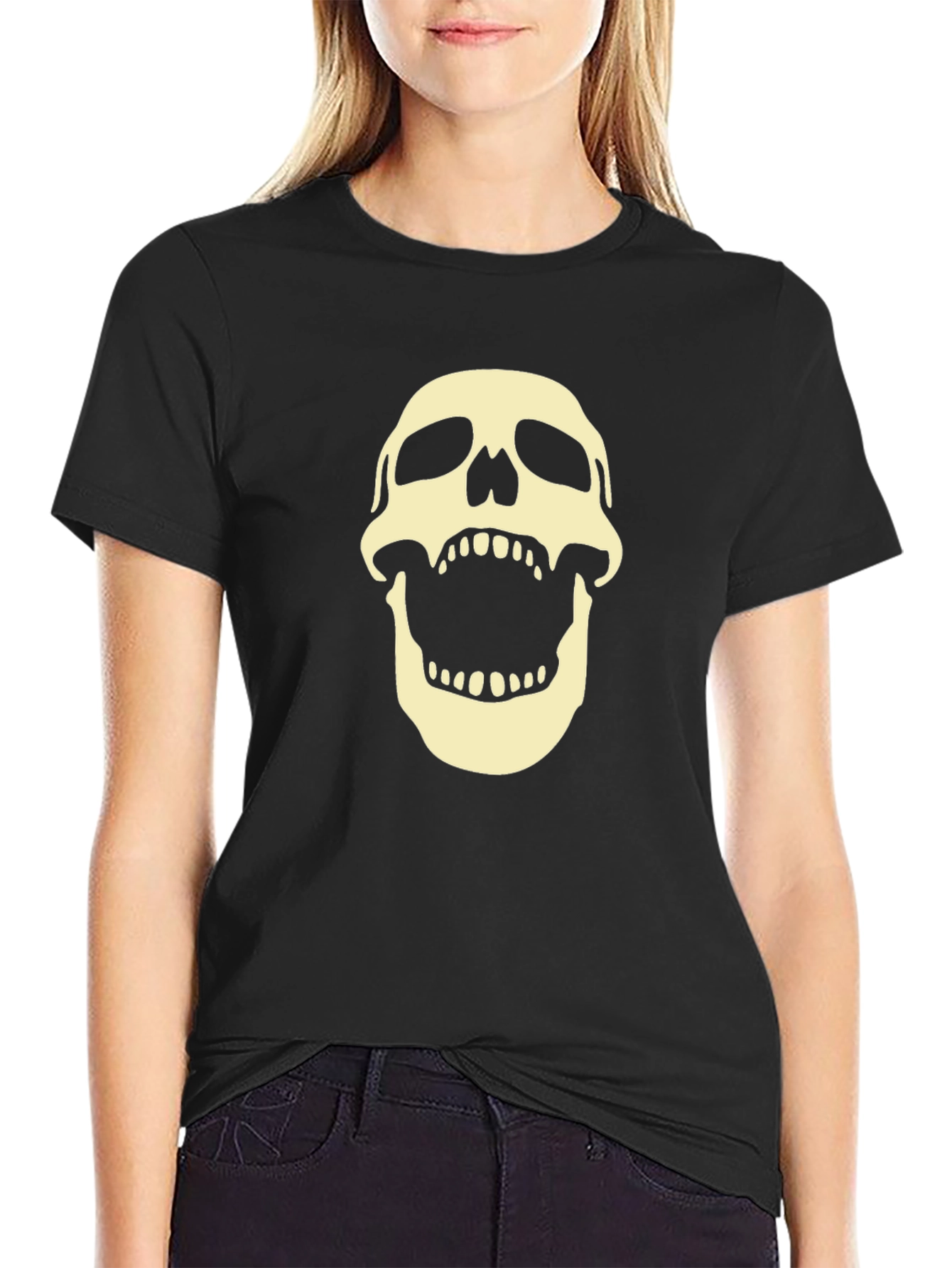 Skull Graphic Tee - Bold Black T-Shirt