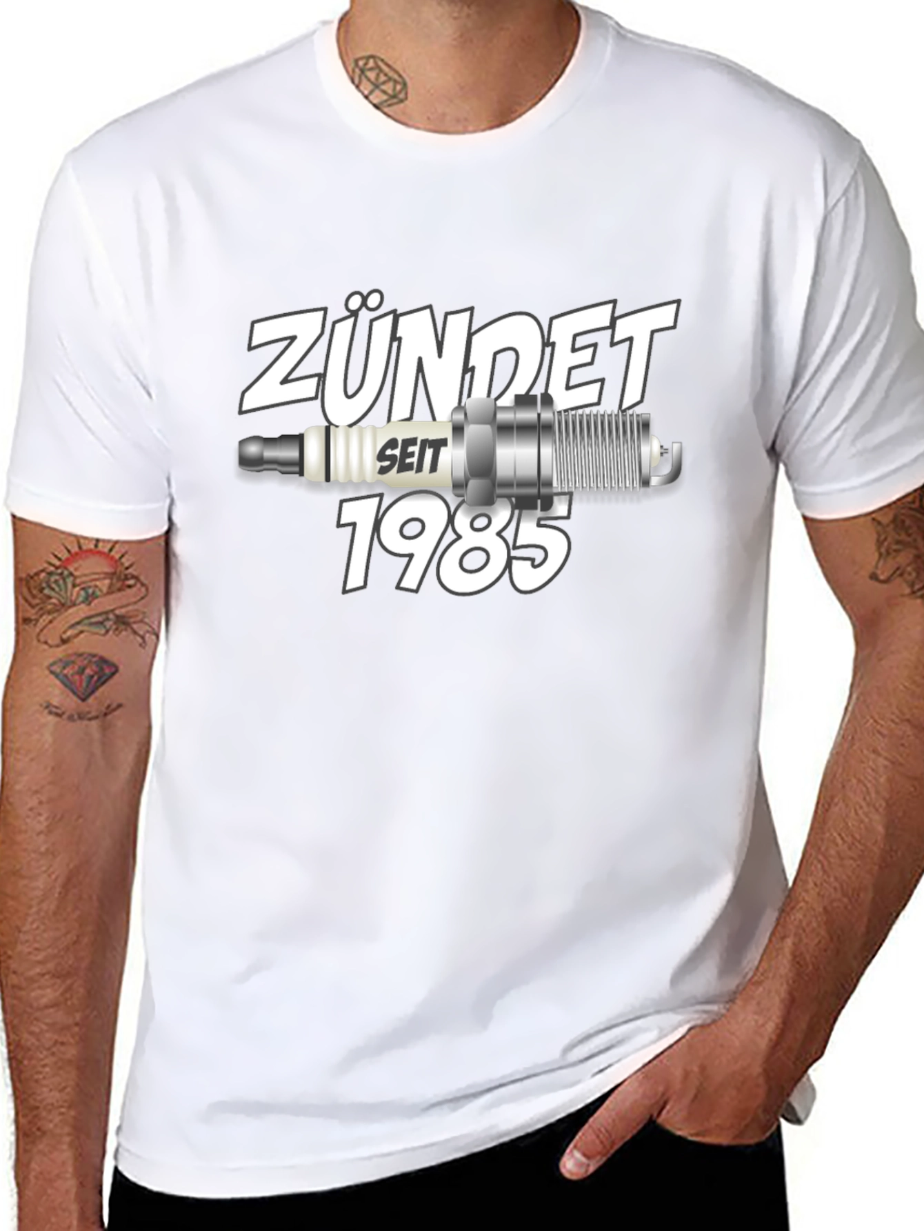 Zündet Seit 1985 T-Shirt Classic Car Spark Plug Design