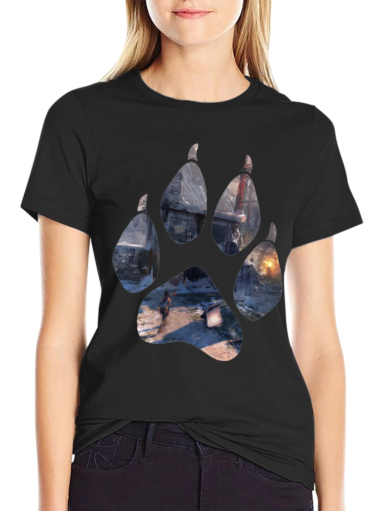 Wolf Paw Print Game Graphic Black T-Shirt