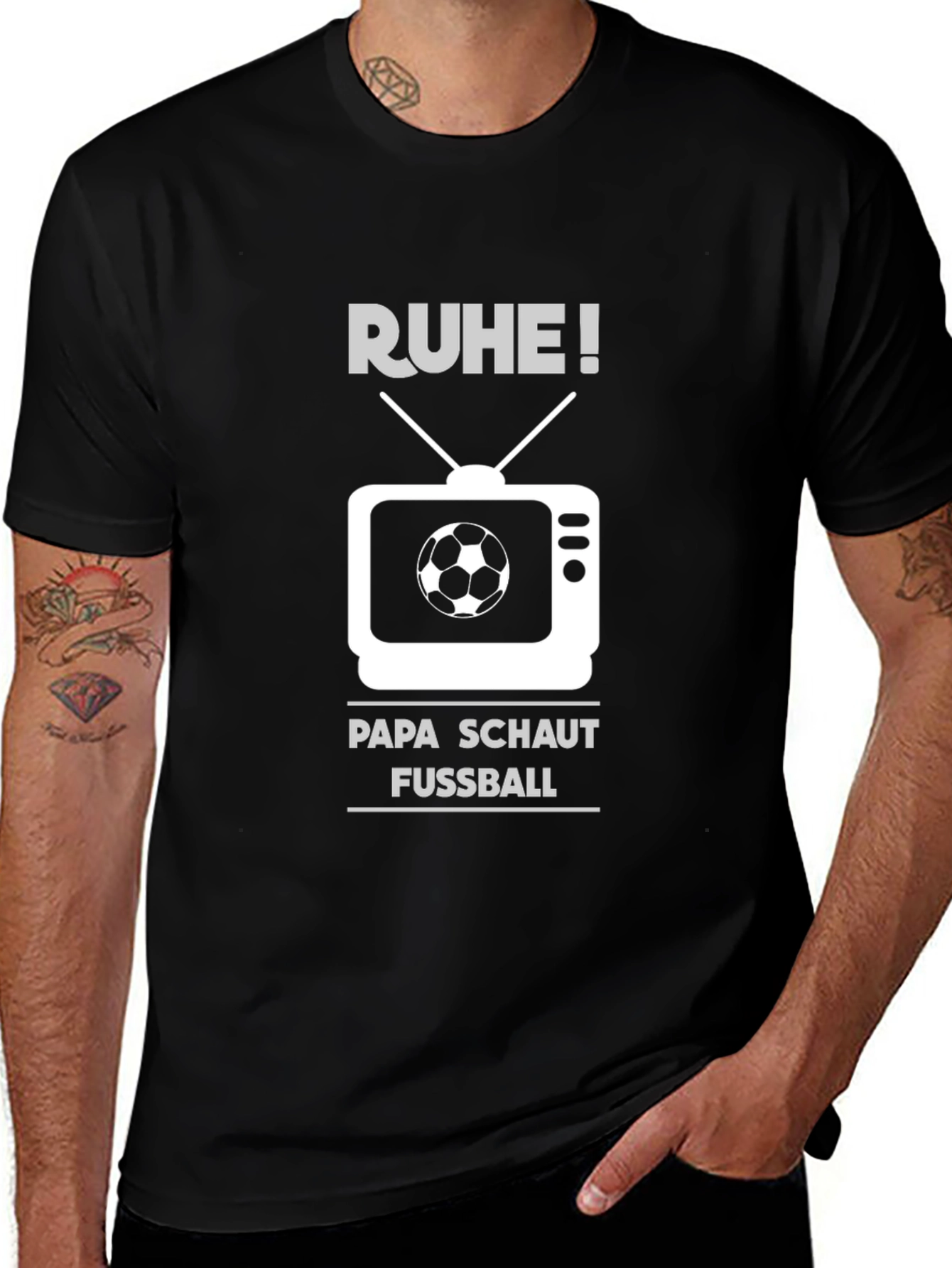 Ruhe! Papa Schaut Fussball T-Shirt