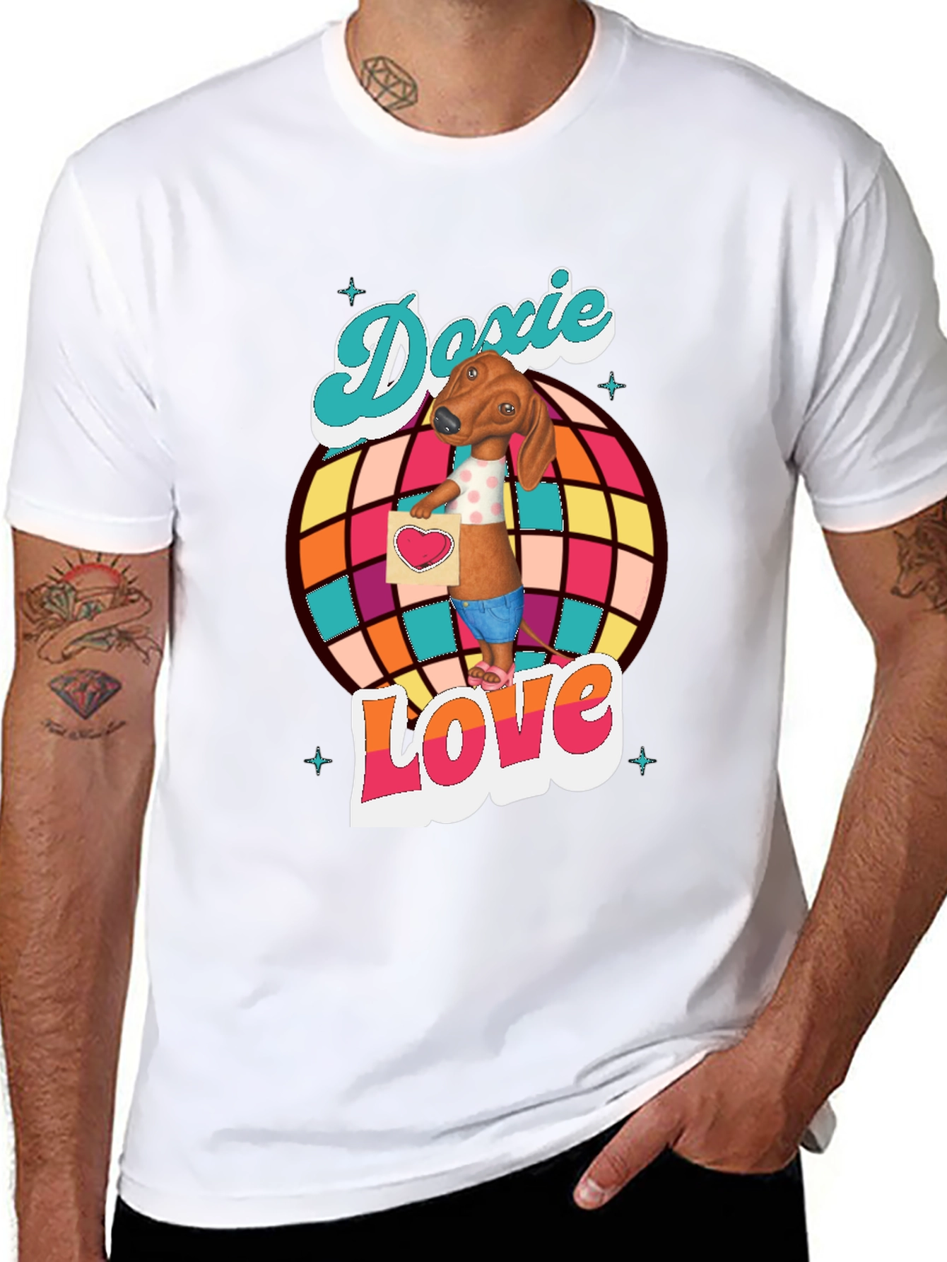 Doxie Love Graphic T-Shirt