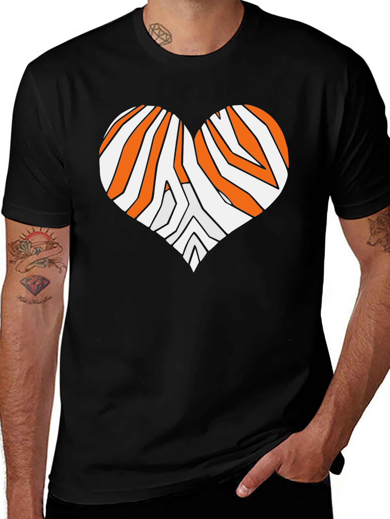 Tiger Stripe Heart Graphic Tee - Black