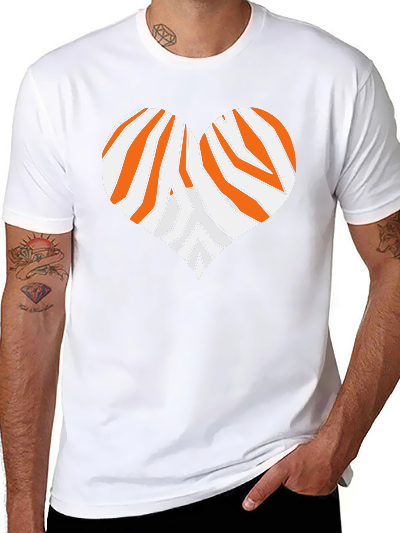 Tiger Stripe Heart Graphic Tee - Black