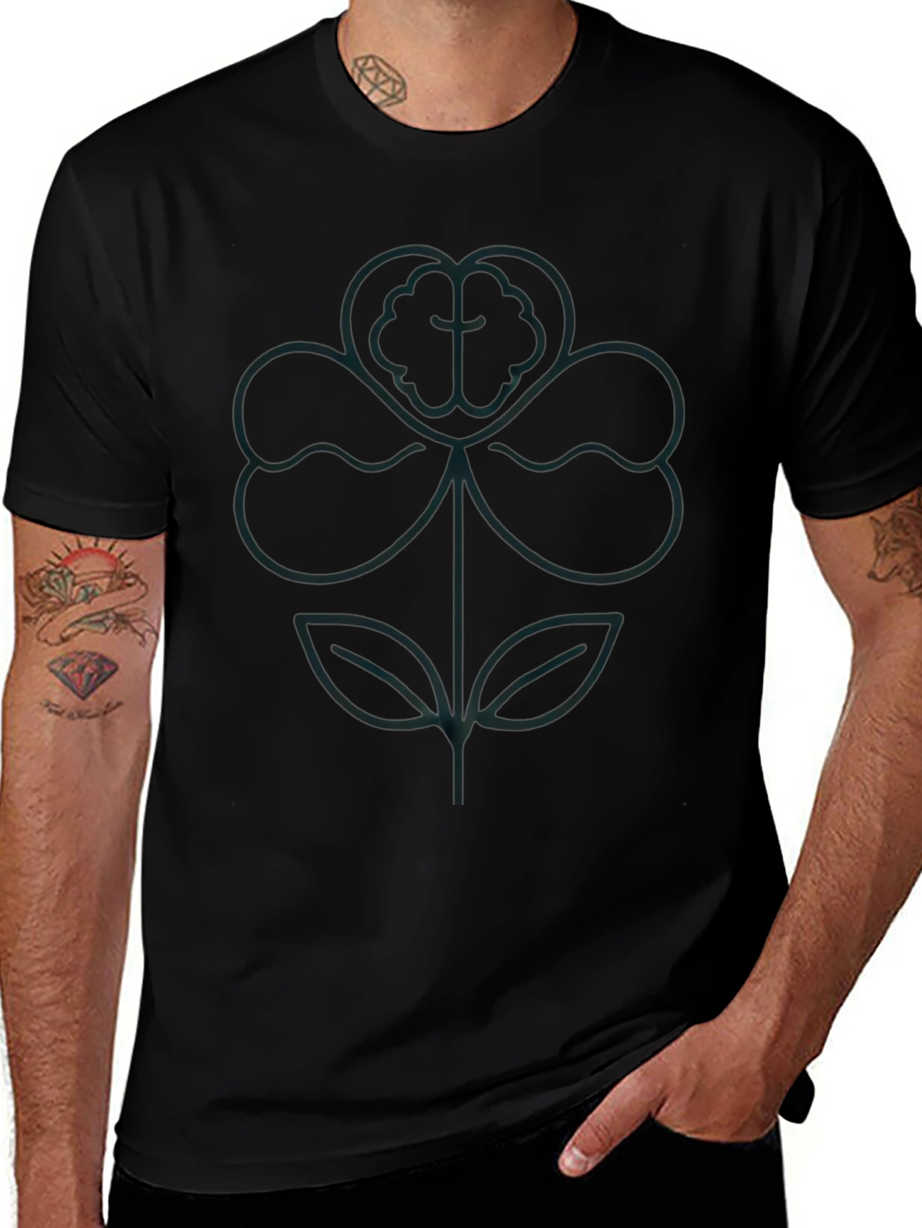 Clover Outline Graphic Black T-Shirt