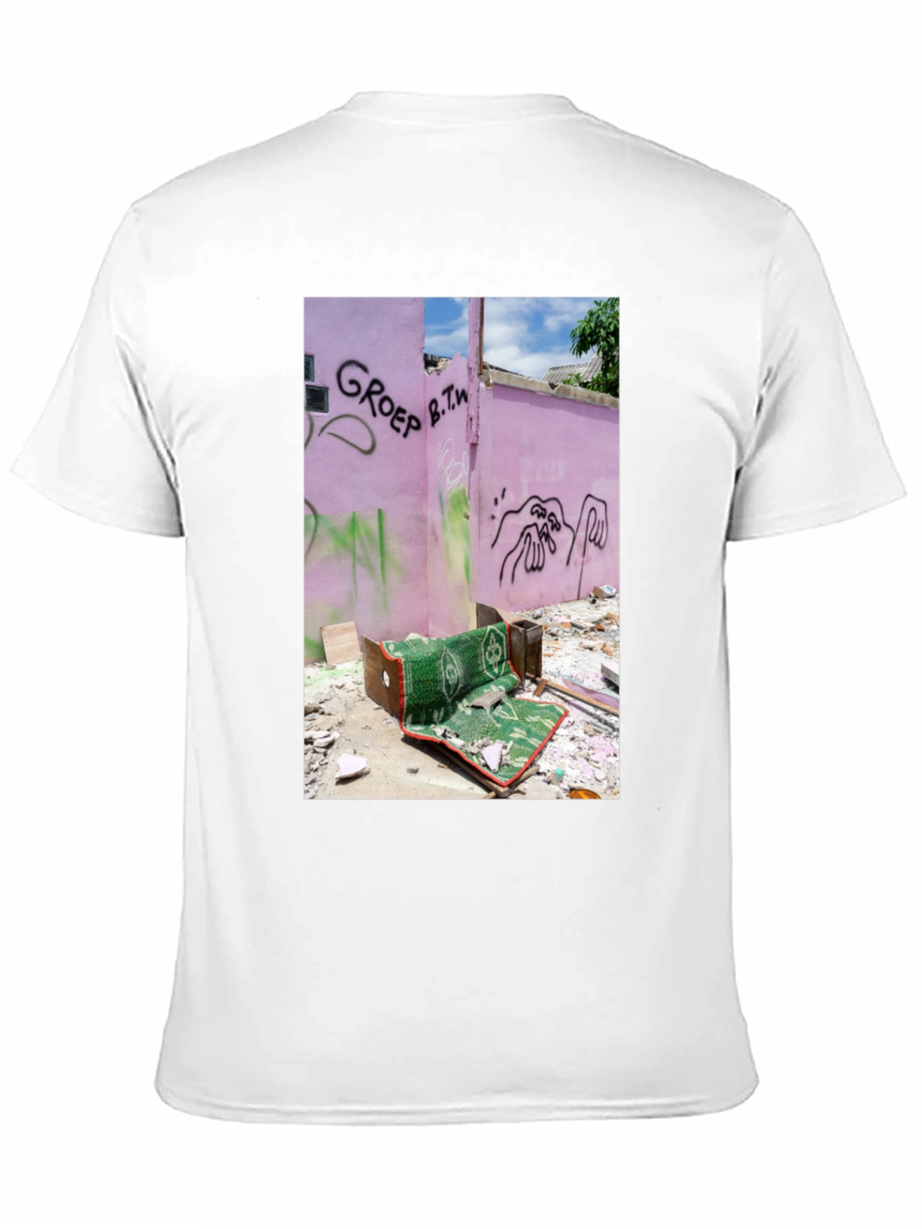 Artistic T-Shirt: Graffiti Pink Wall Design