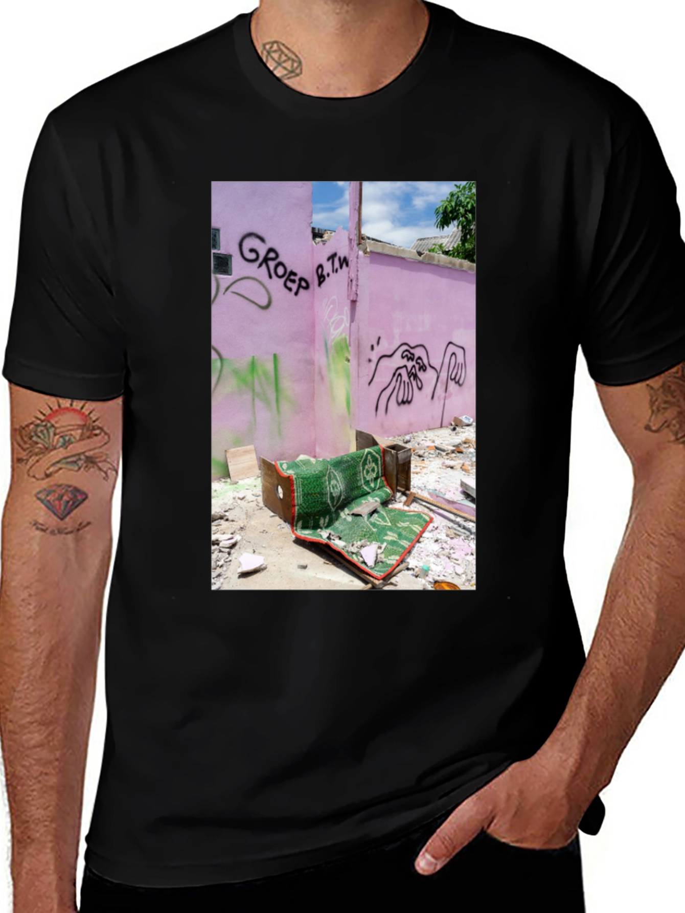 Artistic T-Shirt: Graffiti Pink Wall Design