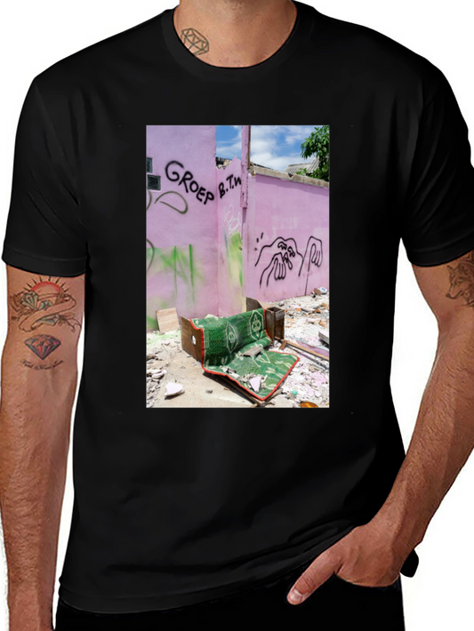 Artistic T-Shirt: Graffiti Pink Wall Design
