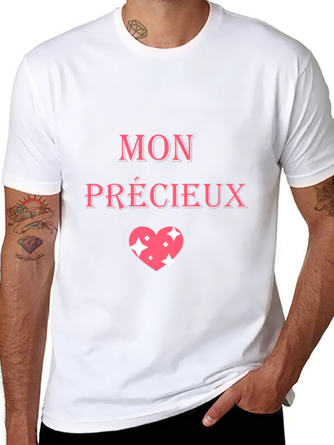 Mon Précieux Heart Graphic Tee - Stylish Black T-Shirt